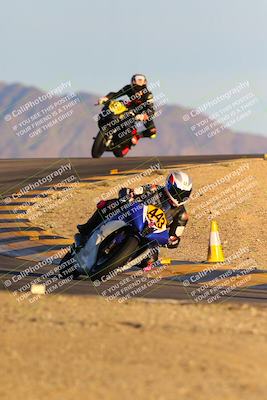 media/Dec-16-2023-CVMA (Sat) [[bb38a358a2]]/Race 13 Amateur Supersport Middleweight/